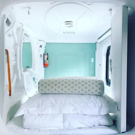Private Single Bed In Podbox 5 Min From Sane, 15 Min To Bergen Nyborg
